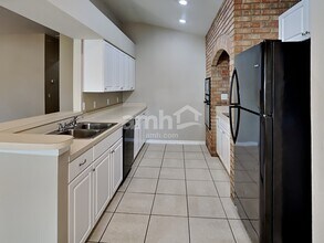 1403 Orange Moss Ct in Plant City, FL - Building Photo - Building Photo