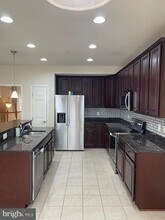 7287 Elkridge Crossing Way in Elkridge, MD - Building Photo - Building Photo