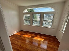 527 W Beech St in Long Beach, NY - Building Photo - Building Photo