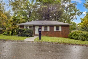 2347 Sylvania Ave SE in Knoxville, TN - Building Photo