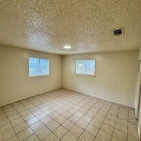 1626 Royal Hill Dr in Austin, TX - Building Photo