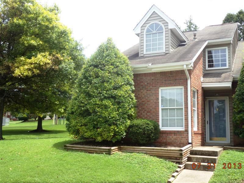301 Yorkshire Cir in Nashville, TN - Building Photo