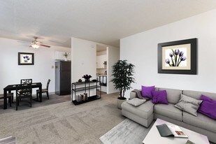 Executive 1801 in Portland, OR - Building Photo