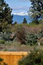 64819 Saros Ln in Bend, OR - Building Photo - Building Photo