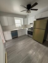 916 Walnut St, Unit 1 in Roselle, NJ - Building Photo