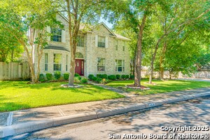 4514 Shavano Ct in San Antonio, TX - Building Photo - Building Photo