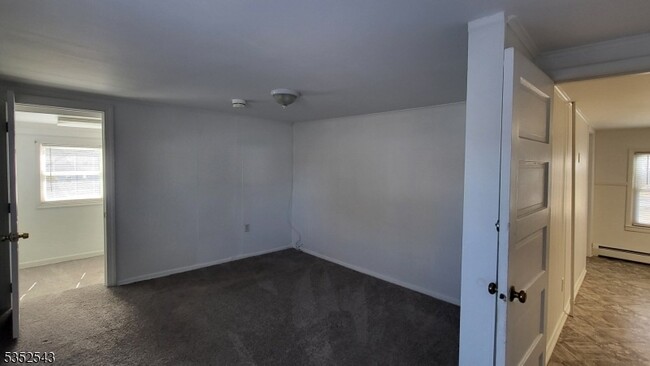 60 E McFarlan St, Unit 1 in Dover, NJ - Building Photo - Building Photo