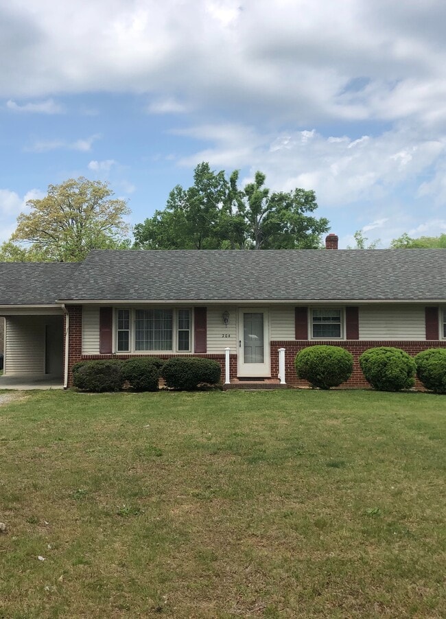 204 Tidewater St in Kenbridge, VA - Building Photo - Building Photo