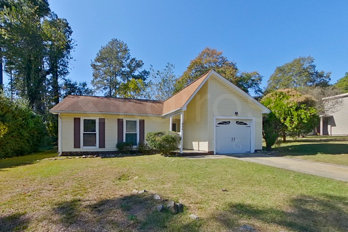 908 Inglewood Ln in Fayetteville, NC - Building Photo