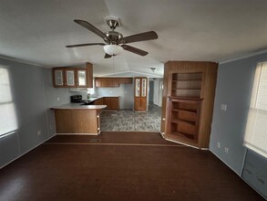 4118 W Cedar Bayou Lynchburg Rd in Baytown, TX - Building Photo - Building Photo