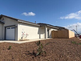 6003 Cougar Trl in Bakersfield, CA - Building Photo