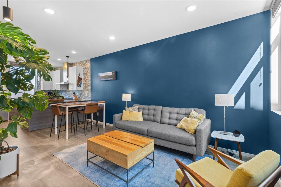 9211 15th Ave SW in Seattle, WA - Building Photo