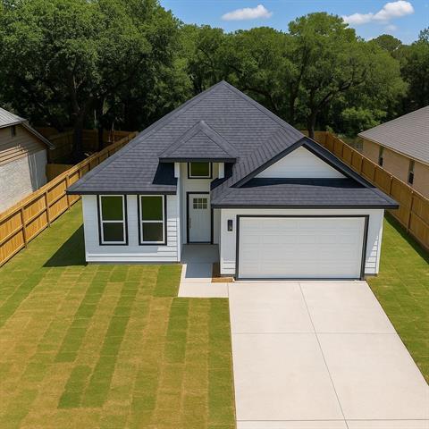 1023 Mustang Trail in Granbury, TX - Building Photo - Building Photo