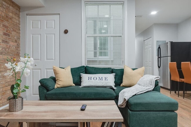 1255 Raum St NE in Washington, DC - Foto de edificio - Building Photo