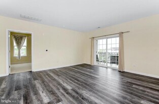 1331 Sierra Dr in Trenton, NJ - Building Photo