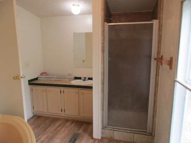 property at 921 Seneca Dr