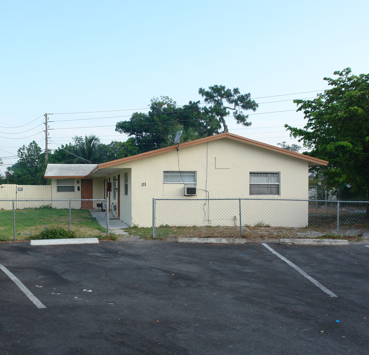 101-111 NW 32nd Ave in Fort Lauderdale, FL - Building Photo