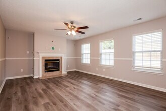 6002 Pennycross Ln in Charlotte, NC - Foto de edificio - Building Photo