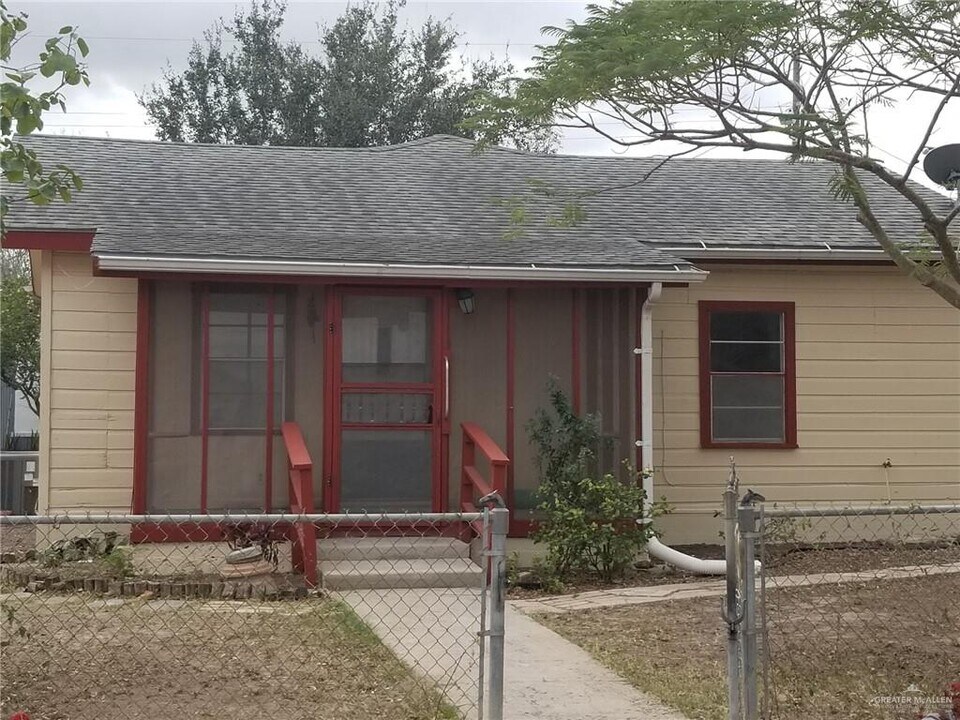 2617 Daytona Ave in McAllen, TX - Building Photo