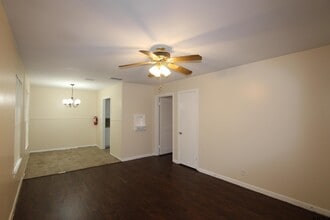 420 E Hudson St in Tyler, TX - Building Photo - Building Photo