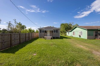 1840 Ollie St in Beaumont, TX - Foto de edificio - Building Photo