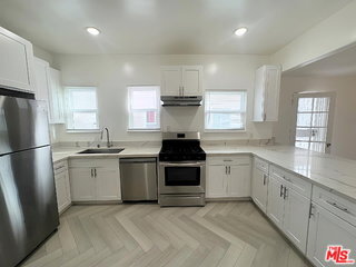 property at 126 N Hamilton Dr