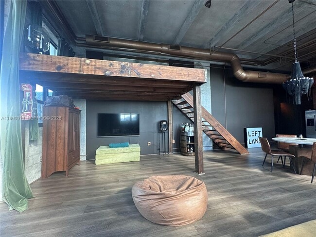 1749 NE Miami Ct in Miami, FL - Foto de edificio - Building Photo