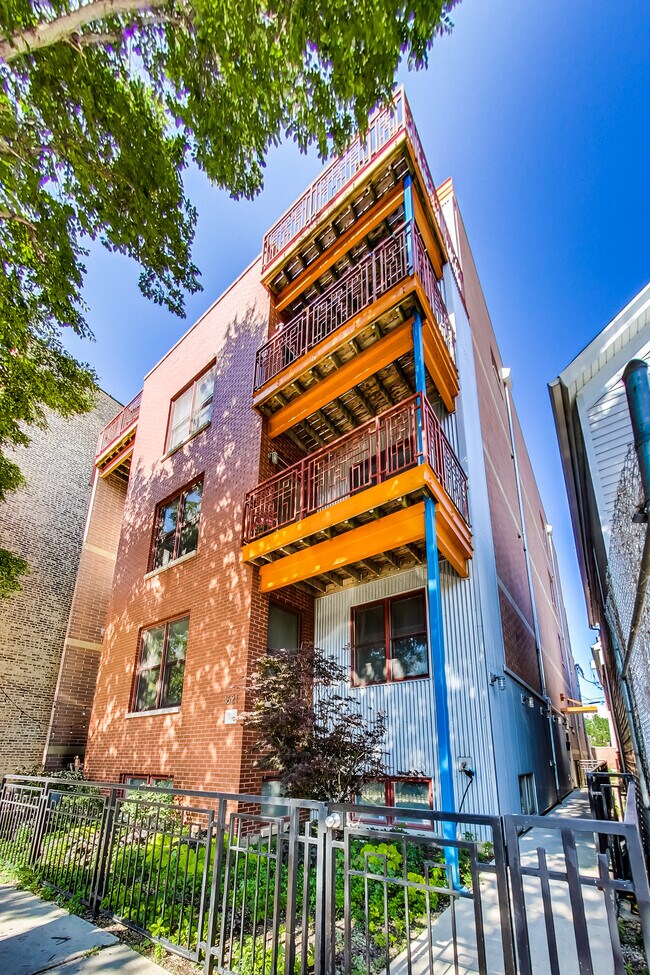 1621 S Carpenter St in Chicago, IL - Foto de edificio - Building Photo