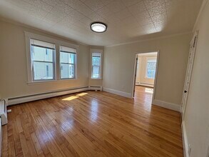 95 Courtland St in Worcester, MA - Building Photo - Building Photo