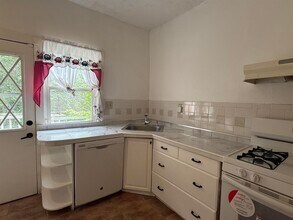 783 Montgomery St in Jersey City, NJ - Building Photo - Building Photo