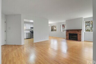 602 Eastview Ct in Schaumburg, IL - Foto de edificio - Building Photo