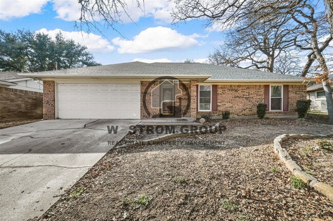 3902 Helmsford Dr