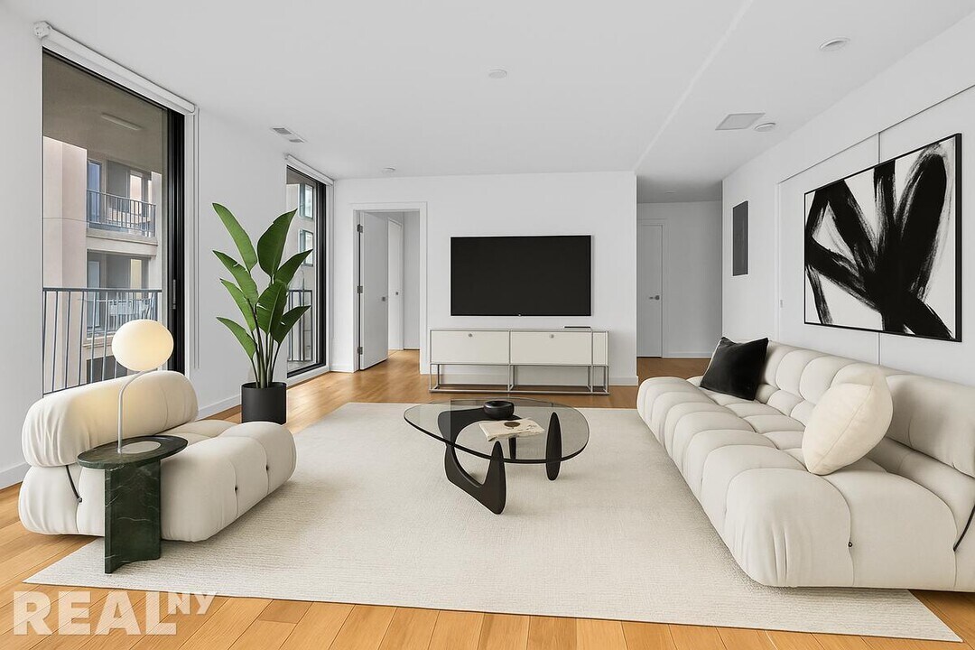 50 N 1st St in Brooklyn, NY - Building Photo