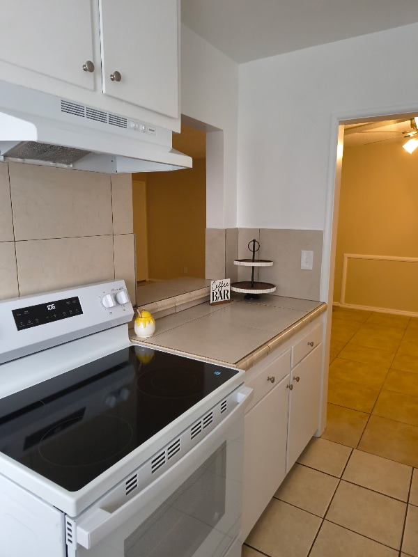 400 E Live Oak St, Unit 21 in San Gabriel, CA - Foto de edificio - Building Photo