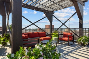 Six Cord in St. Louis, MO - Building Photo