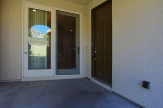 11512 Belmont Lake Dr in Las Vegas, NV - Building Photo - Building Photo