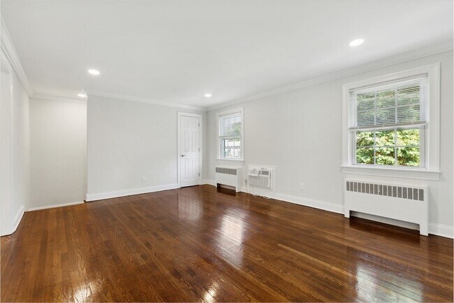 Baltusrol Apartments in Springfield, NJ - Building Photo - Building Photo