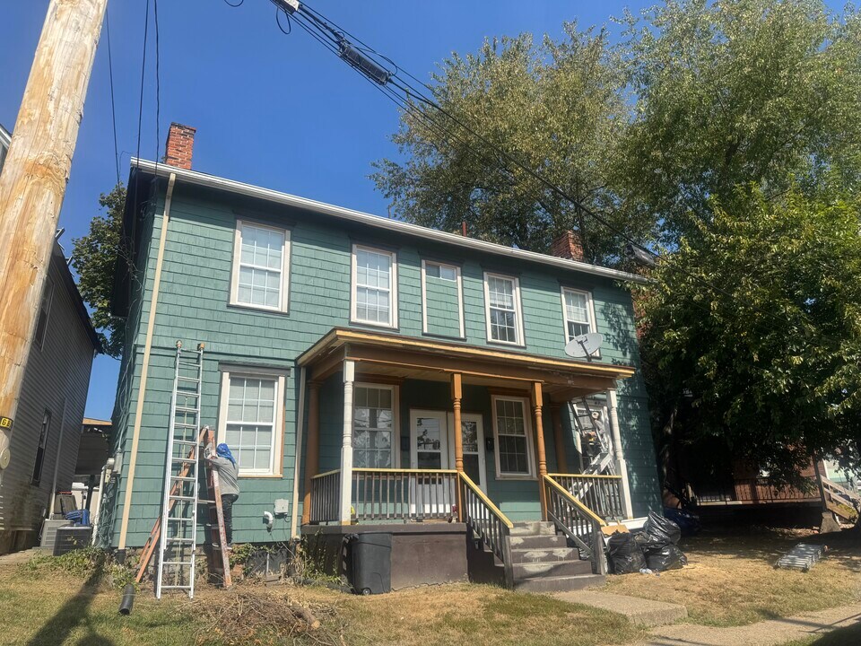 1 Parkview St, Unit A in Pittsburgh, PA - Foto de edificio