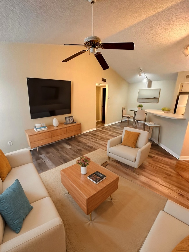 4540 Commander Dr in Orlando, FL - Building Photo - Building Photo