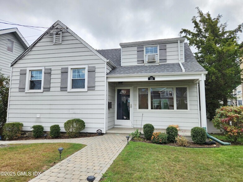 13 High St in Greenwich, CT - Foto de edificio