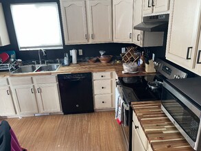 4828 Prospect Dr in Pueblo, CO - Foto de edificio - Building Photo