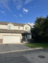 1035 Petra Ct SW in Pine Island, MN - Building Photo