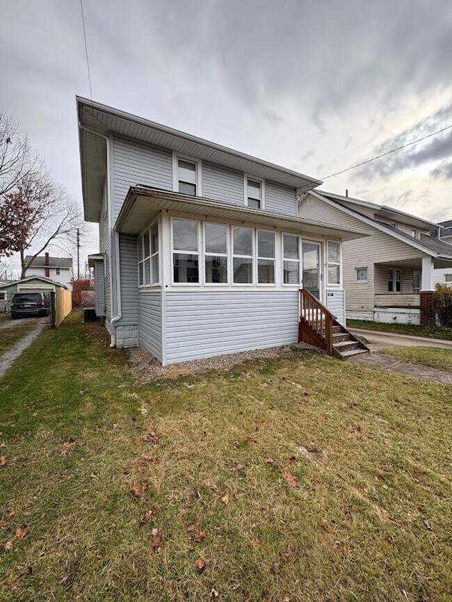 1261 Neptune Ave in Akron, OH - Building Photo - Building Photo