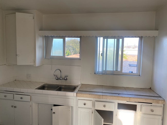 11528 Adco Ave in Downey, CA - Building Photo - Building Photo