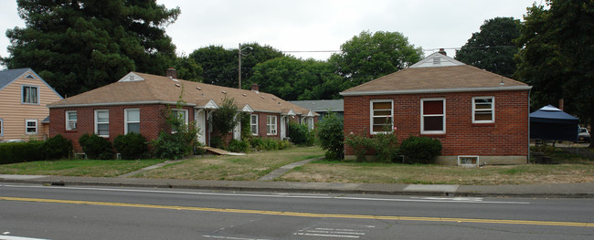 380-396 17th St SE in Salem, OR - Building Photo - Building Photo