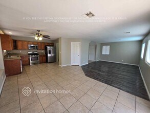 2315 Ozark Way in North Las Vegas, NV - Foto de edificio - Building Photo