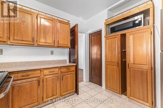 16 Lakeview Terrace in Ottawa, ON - Building Photo - Building Photo