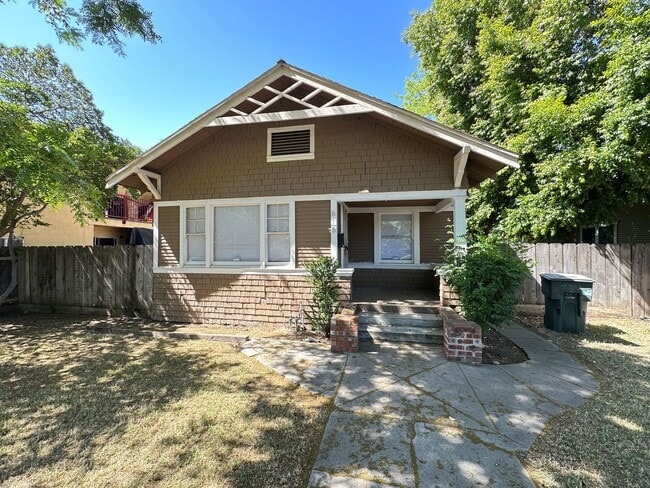 615 16th St in Modesto, CA - Building Photo - Building Photo