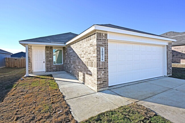10036 Mather Way in Converse, TX - Building Photo - Building Photo