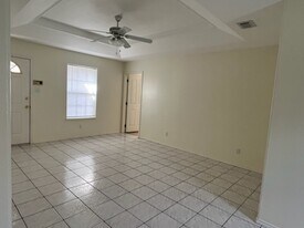 1200 Violet Ave, Unit A in McAllen, TX - Building Photo